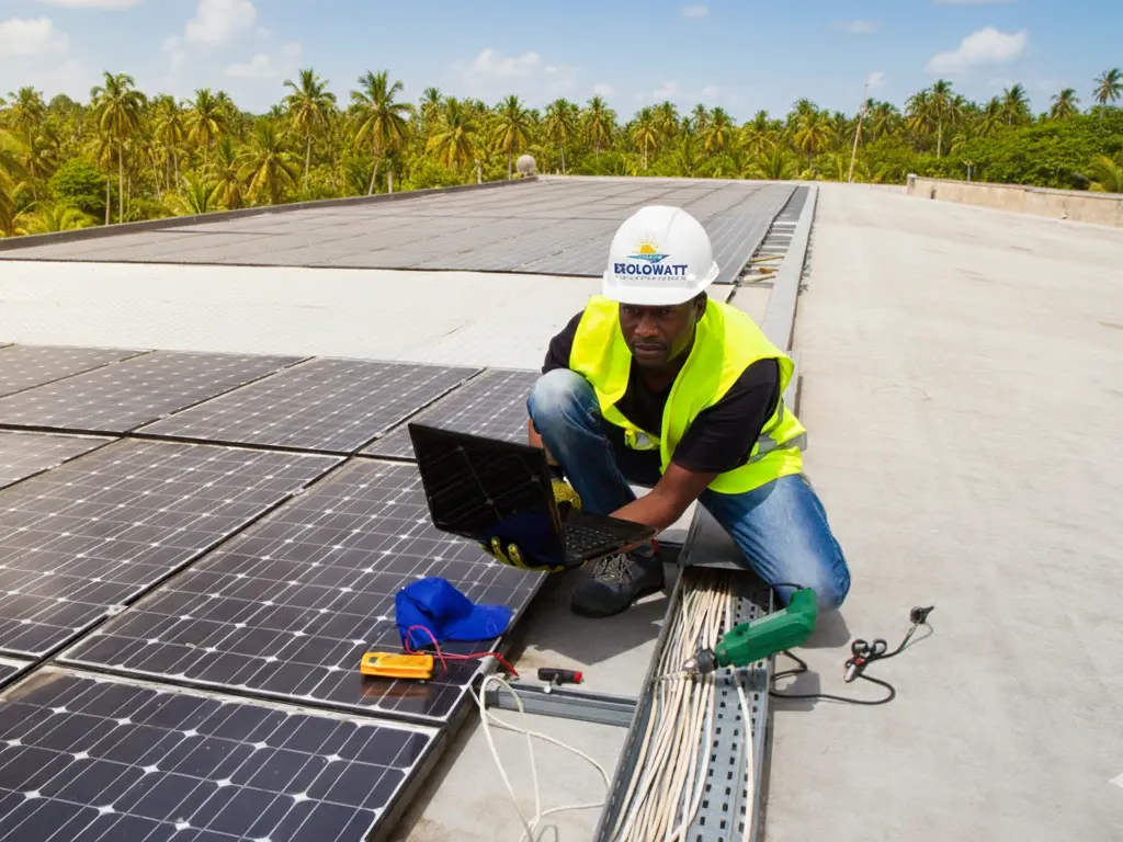 maintenance panneaux photovoltaïques